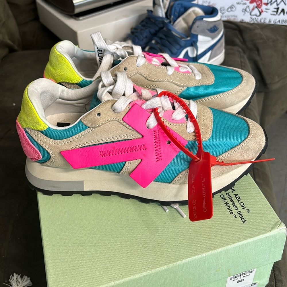 Off White Sneakers